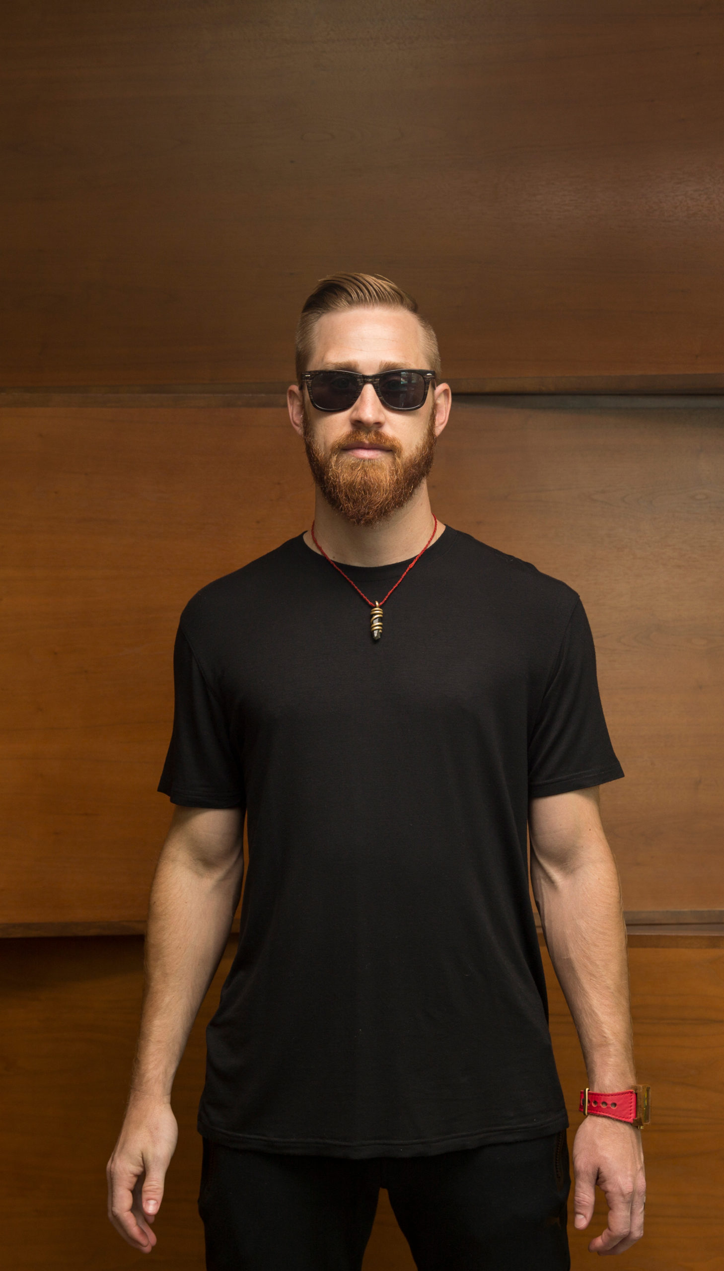 AJSUNGLASSESONWOODBG AJSUNGLASSESONWOODBG